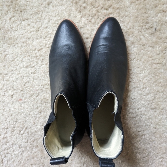 Nisolo Black Chelsea Boots - Picture 5 of 6